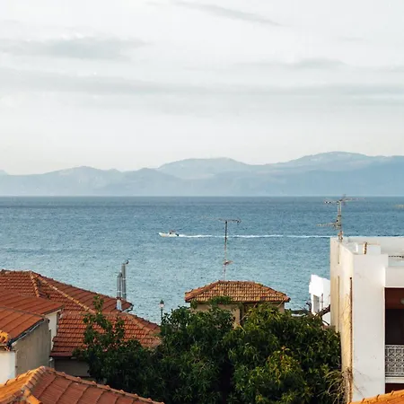 アパート Beachfront With A View